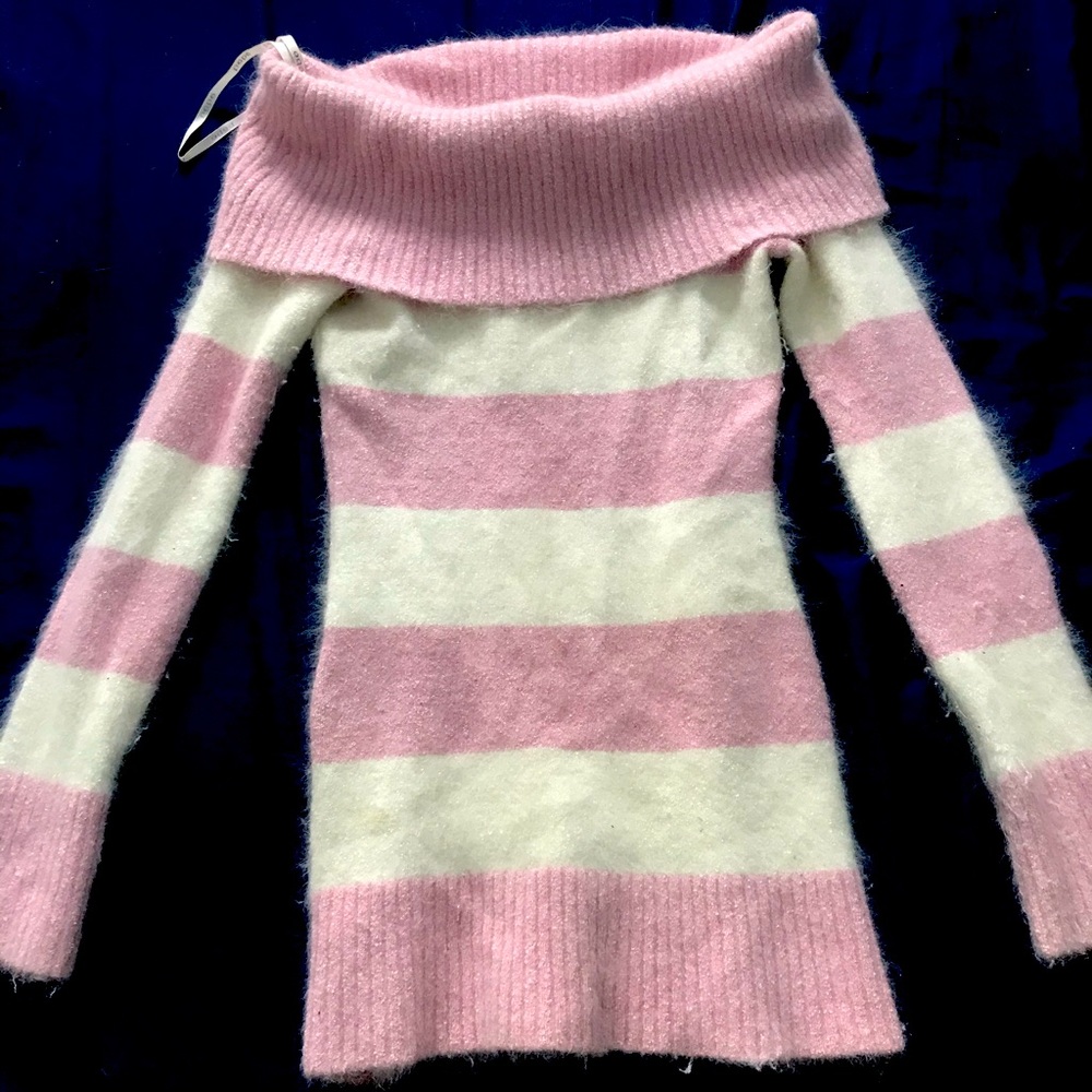 Cozy long off shoulders sweater
